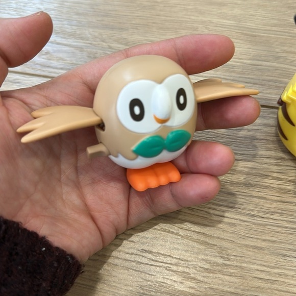 McDonalds Pokemon Pikachu, Rowlet, and Psyduck Toy Set of 3 2016-2017 - Picture 4 of 7